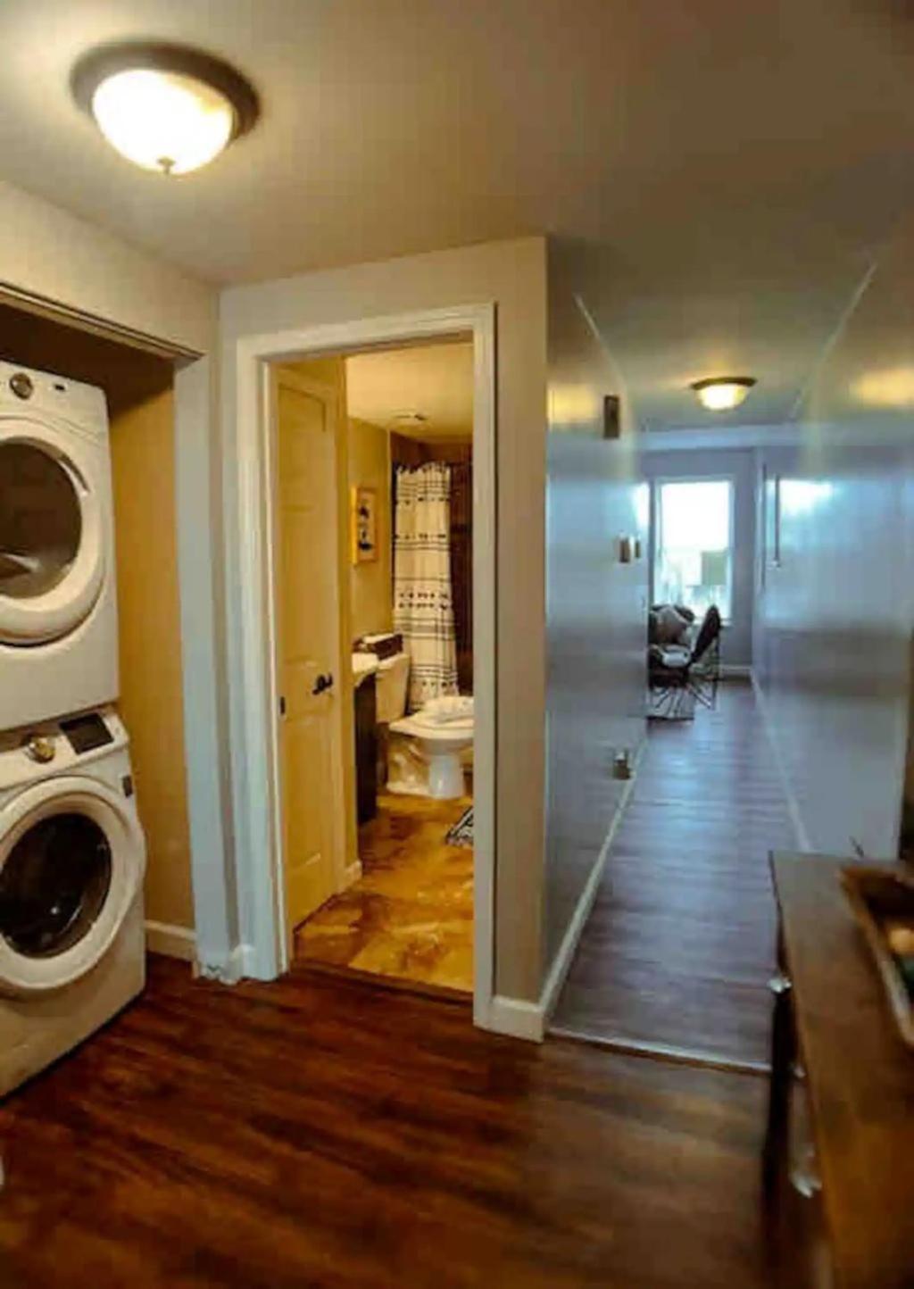 Modern Duplex Near Arenas, Hospitals, Universities, & Attractions Tower Grove Extérieur photo